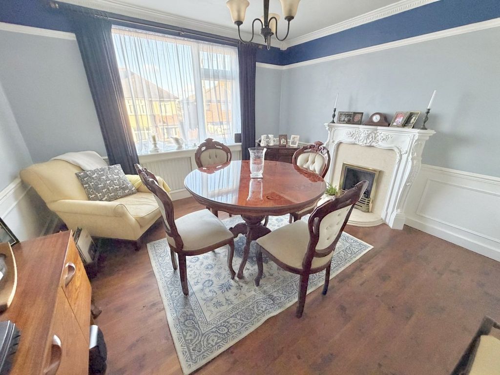 Property photo 3 of 30