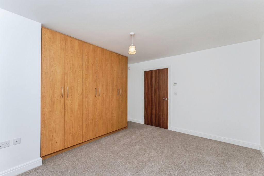 Additional image 9 of 2 bed flat for saleUpton Grange, Chester, Cheshire CH2