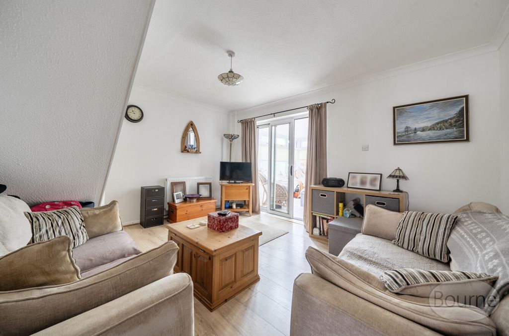 Property photo 2 of 18 80F23654-5691-4F2...