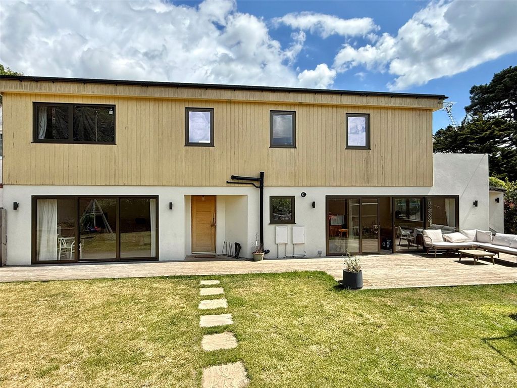 Property photo 1 of 37 Picture No. 50