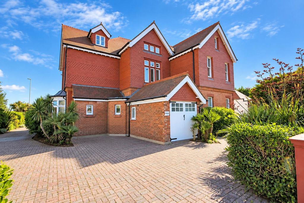 Property photo 1 of 15 242B836B-F3E4-4Cdf-B955-6E11116Ece2B.Png