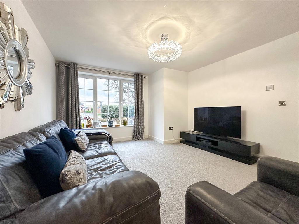 Property photo 2 of 41