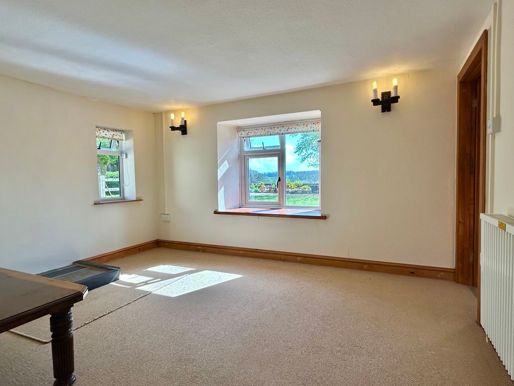 Property photo 3 of 30 Sitting Room