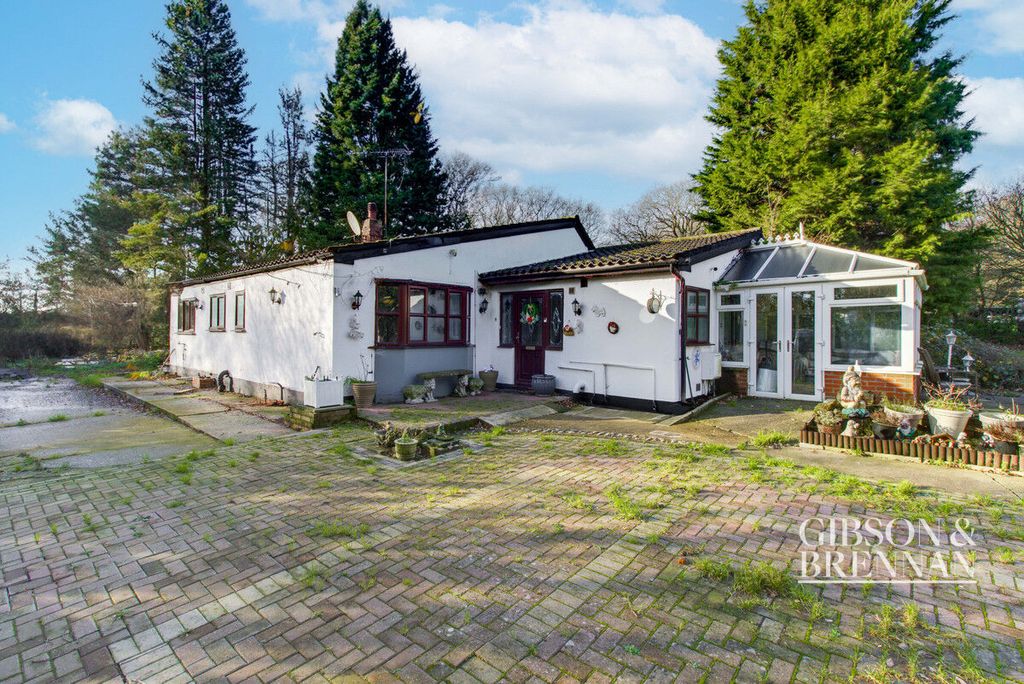 Property photo 2 of 28