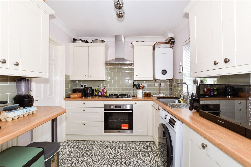 Property photo 3 of 16 Kitchen