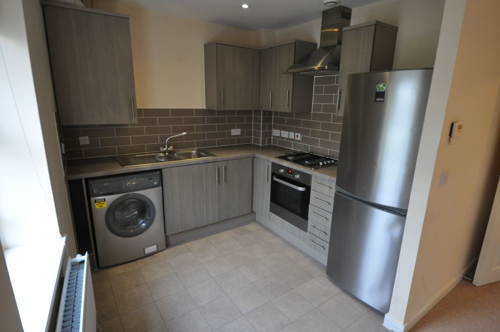Property photo 3 of 6 Kitchen