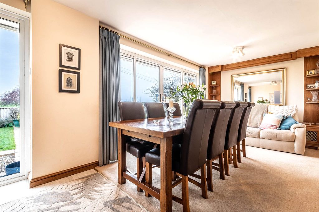 Property photo 3 of 30 Dining/Garden Room