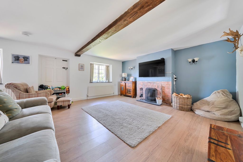 Property photo 3 of 19
