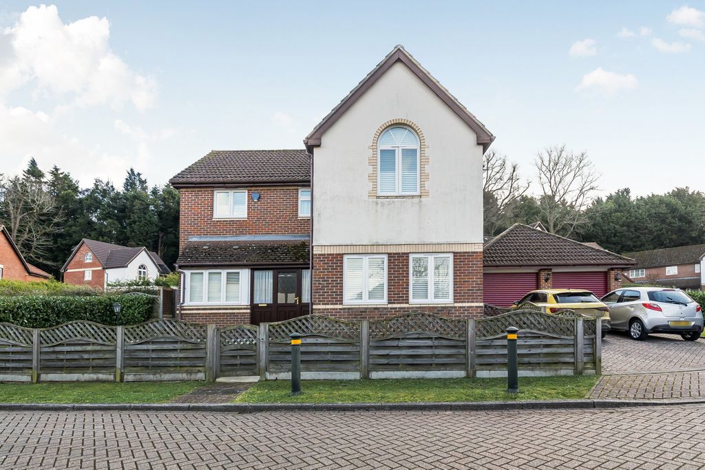 Property photo 1 of 29 1429583-3-69B1B34...