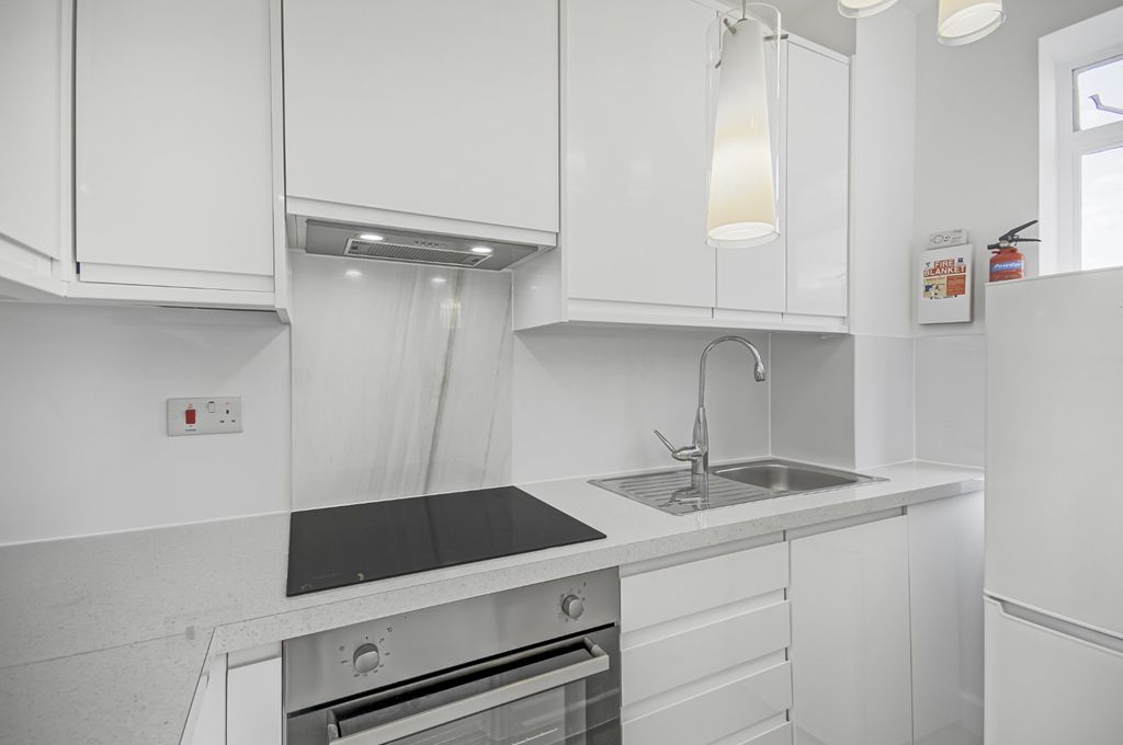 Property photo 3 of 10 Picture No. 31