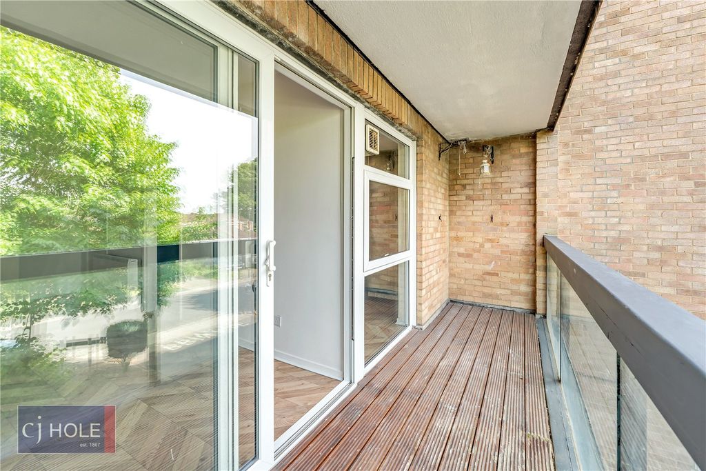 Property photo 3 of 14 Picture No. 05