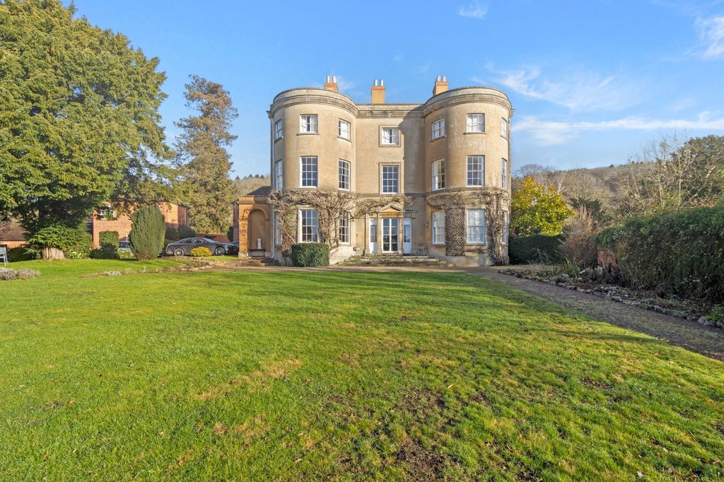 Property photo 1 of 21