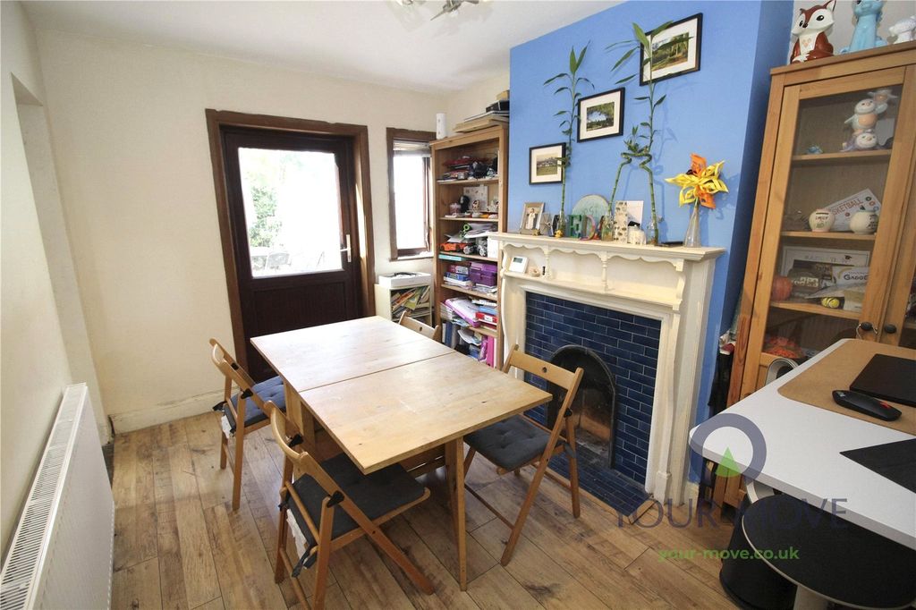 Property photo 3 of 14 Dining Room