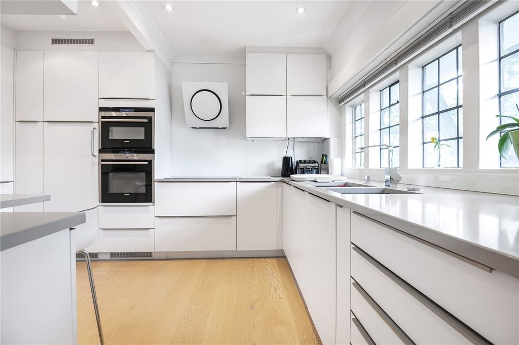 Property photo 2 of 12 Kitchen