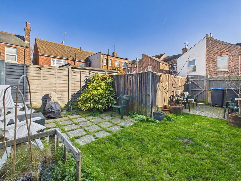 Property photo 2 of 11