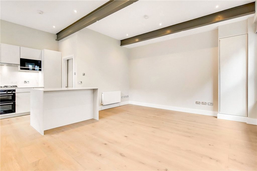 Property photo 1 of 9 Picture No. 15