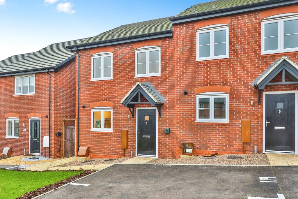 Property photo 1 of 28