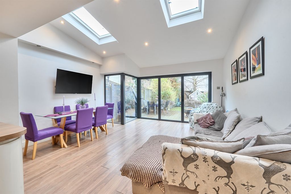 Property photo 3 of 16