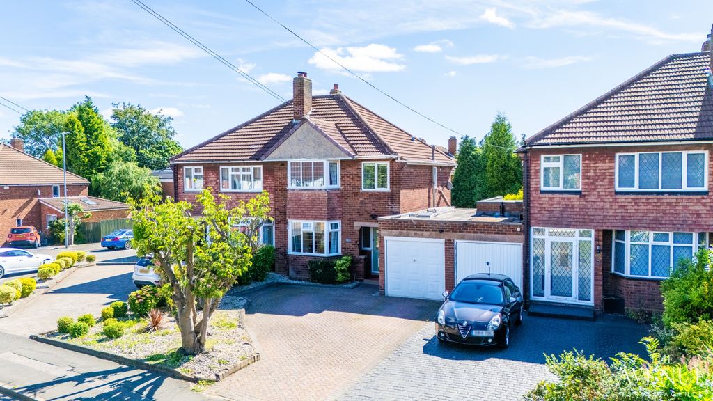 Property photo 1 of 31 5230210