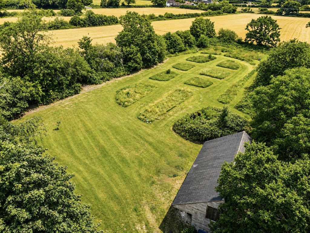 Property photo 1 of 34