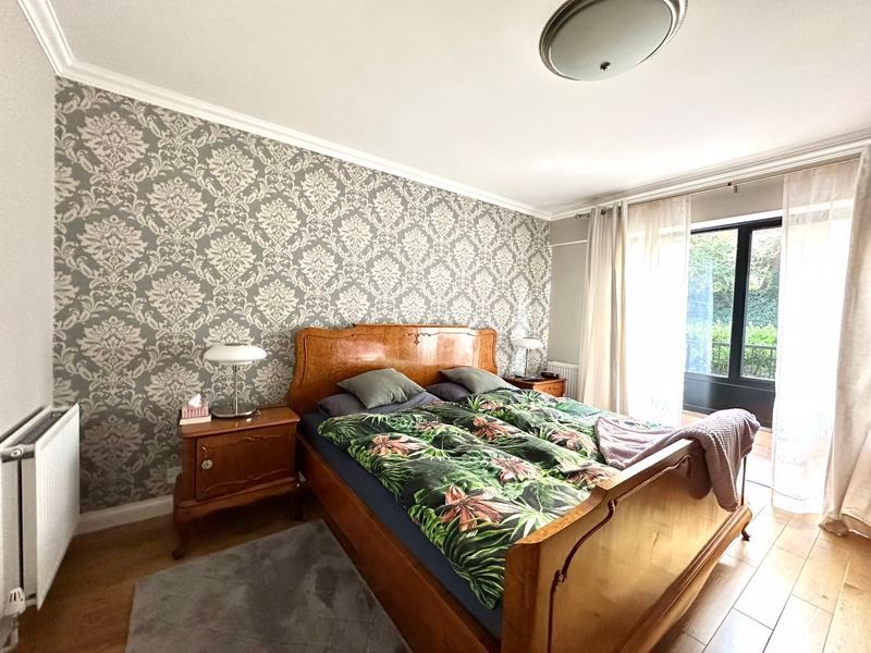Additional image 9 of 2 bed flat for saleChurch Street, Epsom KT17