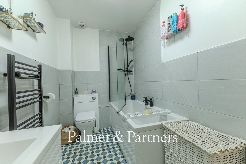 Additional image 15 of 3 bed flat for saleHenley Road, Ipswich, Suffolk IP1