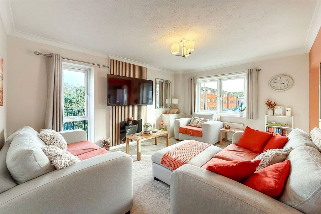 Property photo 2 of 15 Picture No. 01