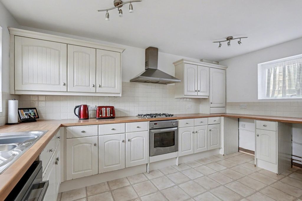 Property photo 3 of 20 4520178