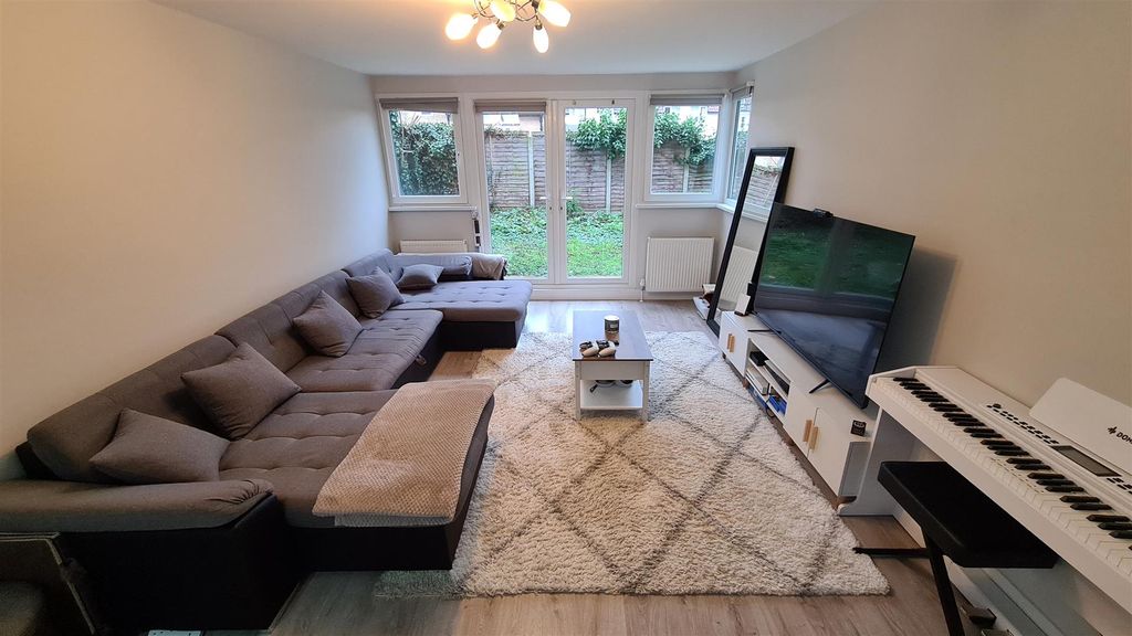 Property photo 2 of 17