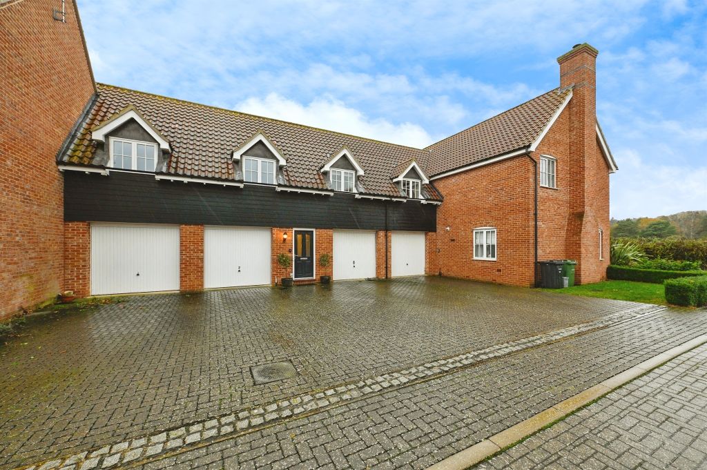 Property photo 1 of 28