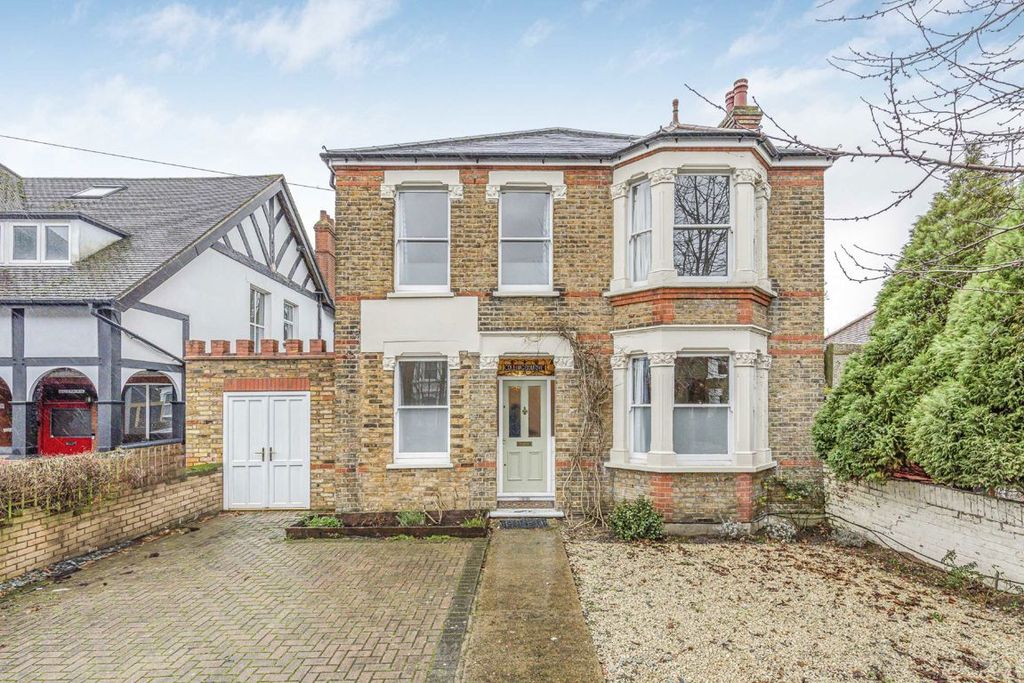 Property photo 1 of 11