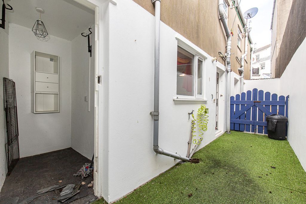 Additional image 20 of 2 bed terraced house to rentDouglas Street, Peel, 1 IM5