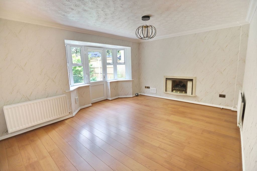 Property photo 3 of 24