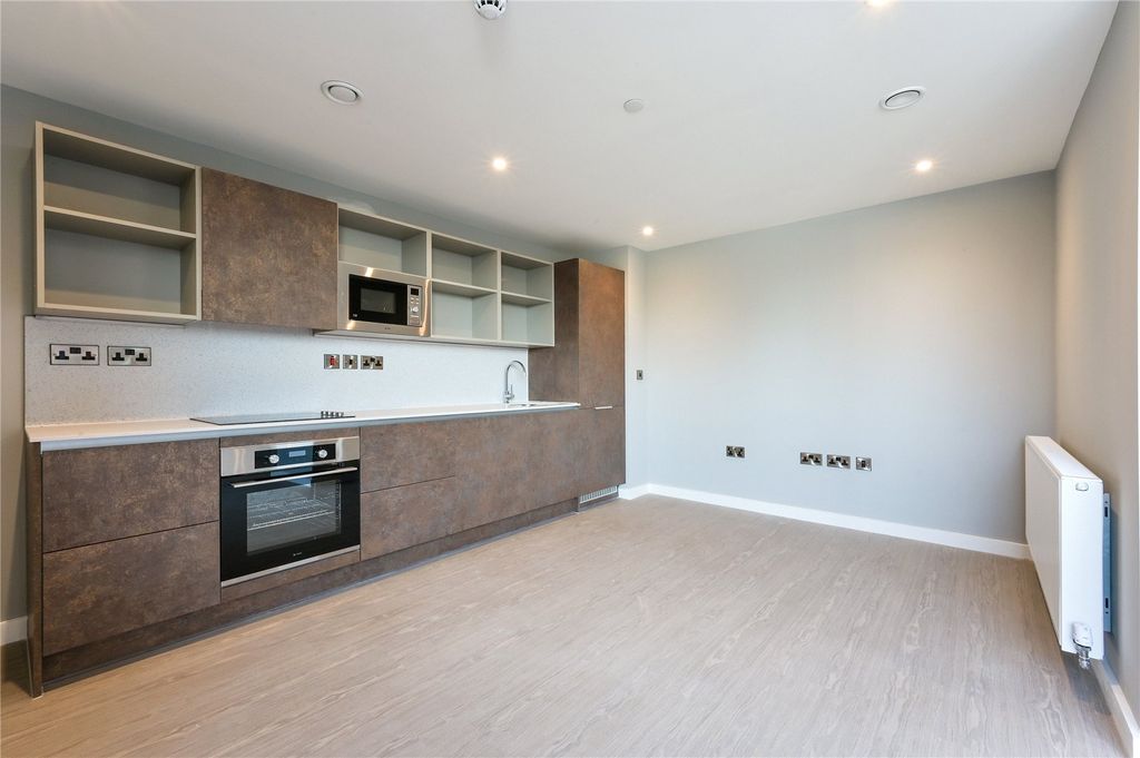 Property photo 1 of 14 Picture No. 04
