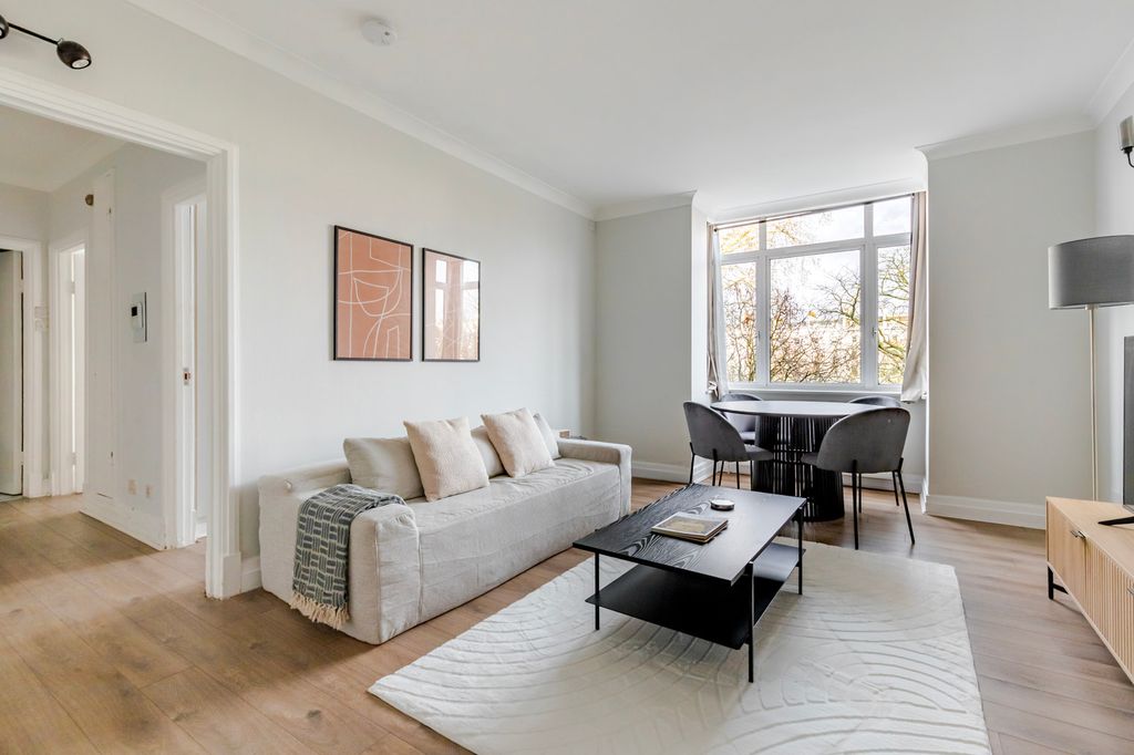 Property photo 1 of 20 Living Room