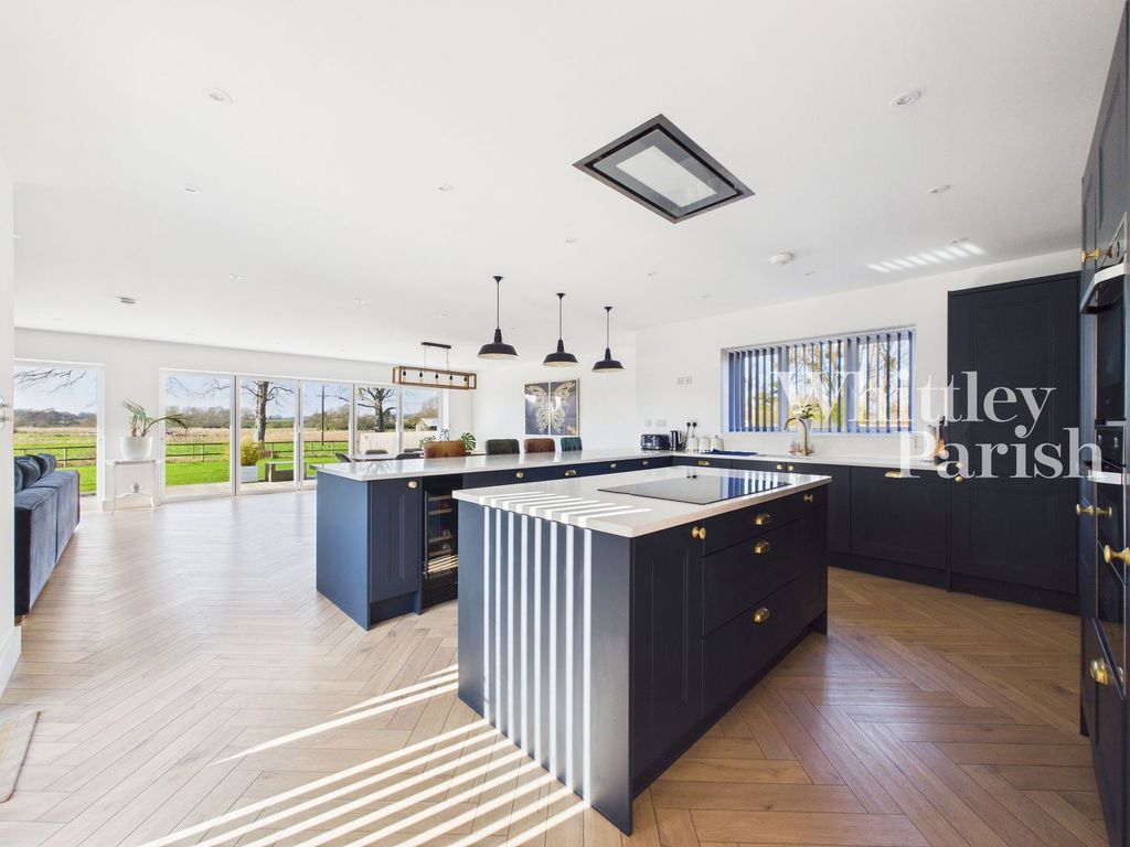 Property photo 2 of 25