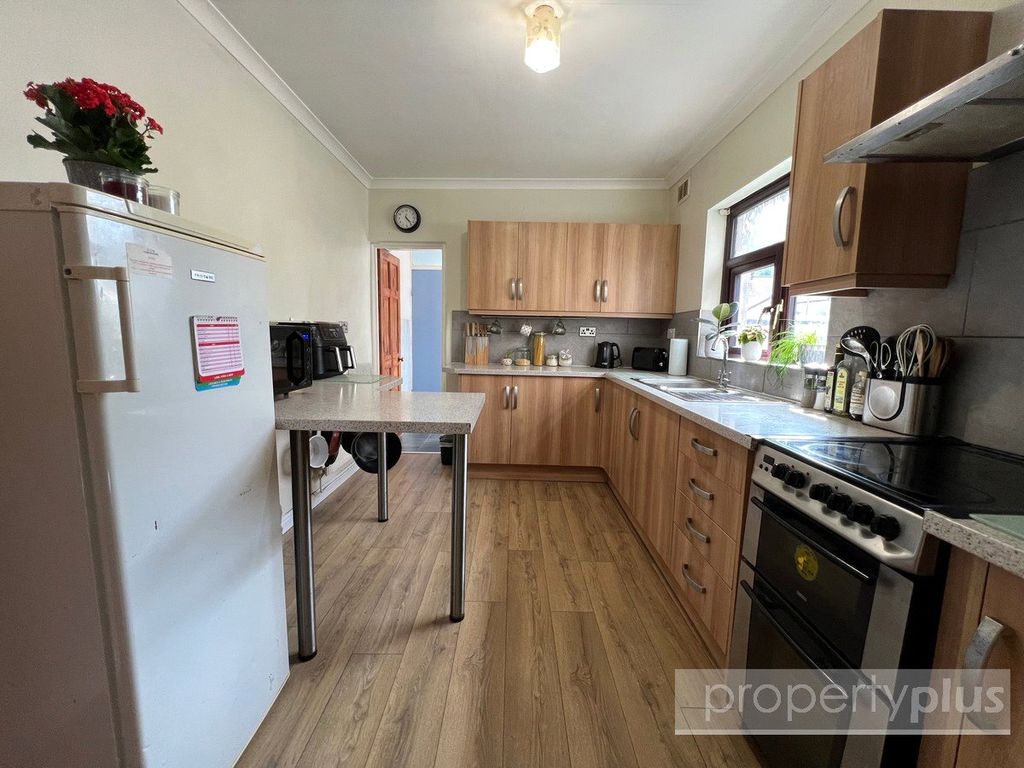 Property photo 2 of 13 Picture No. 08