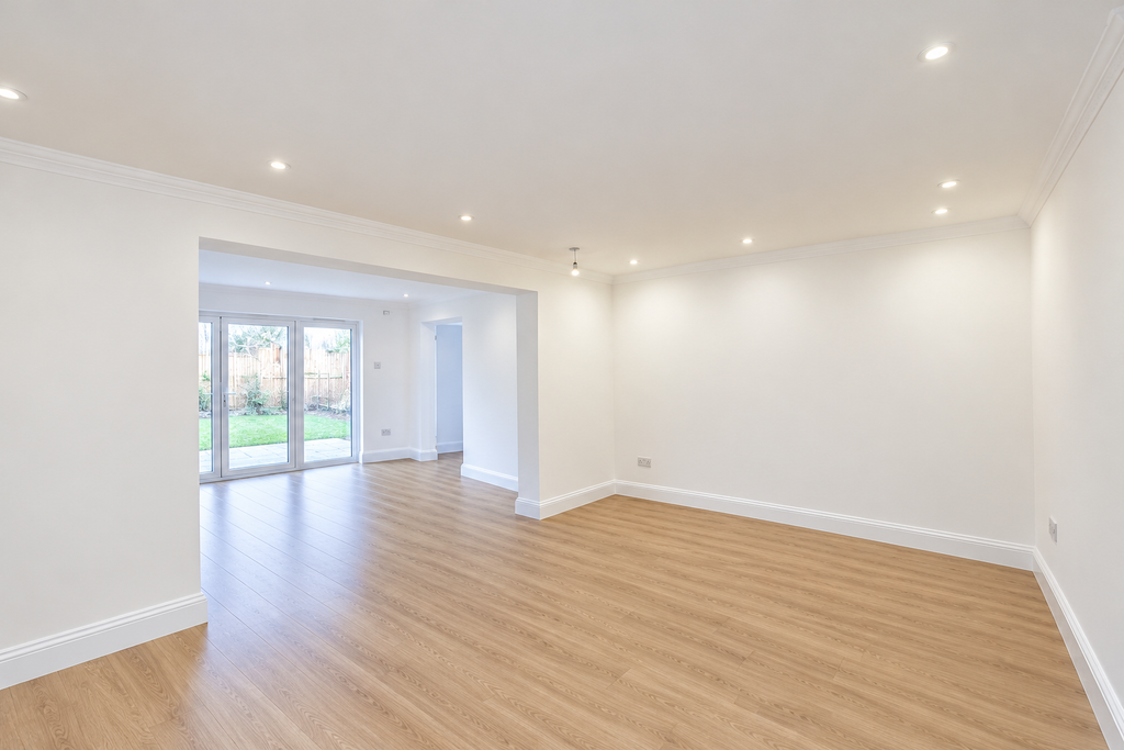 Property photo 1 of 3 4 Bedroom Semi