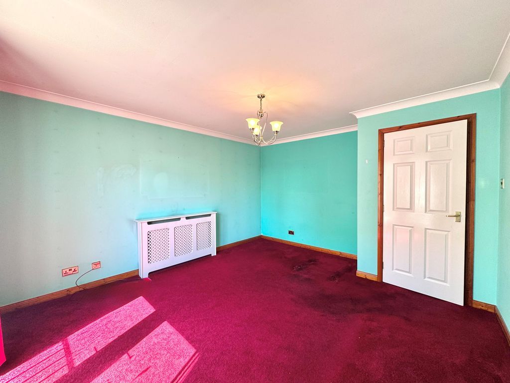 Property photo 3 of 15 Photo 5