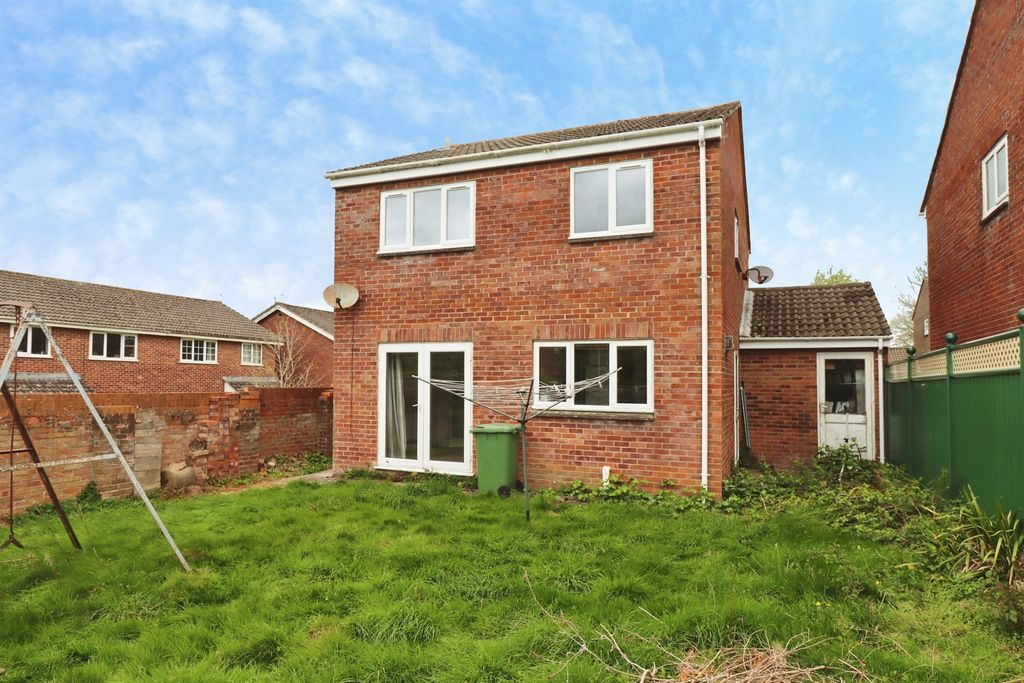 Property photo 3 of 12