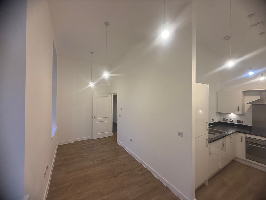 Property photo 1 of 7 Hallway