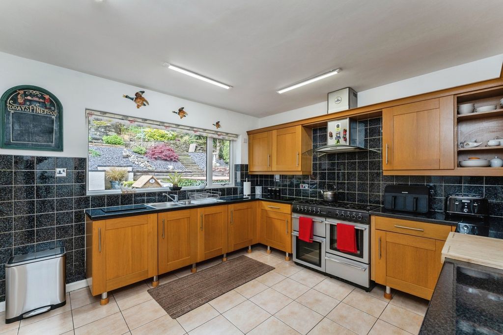 Property photo 2 of 22 Pbox-Img.Jpg
