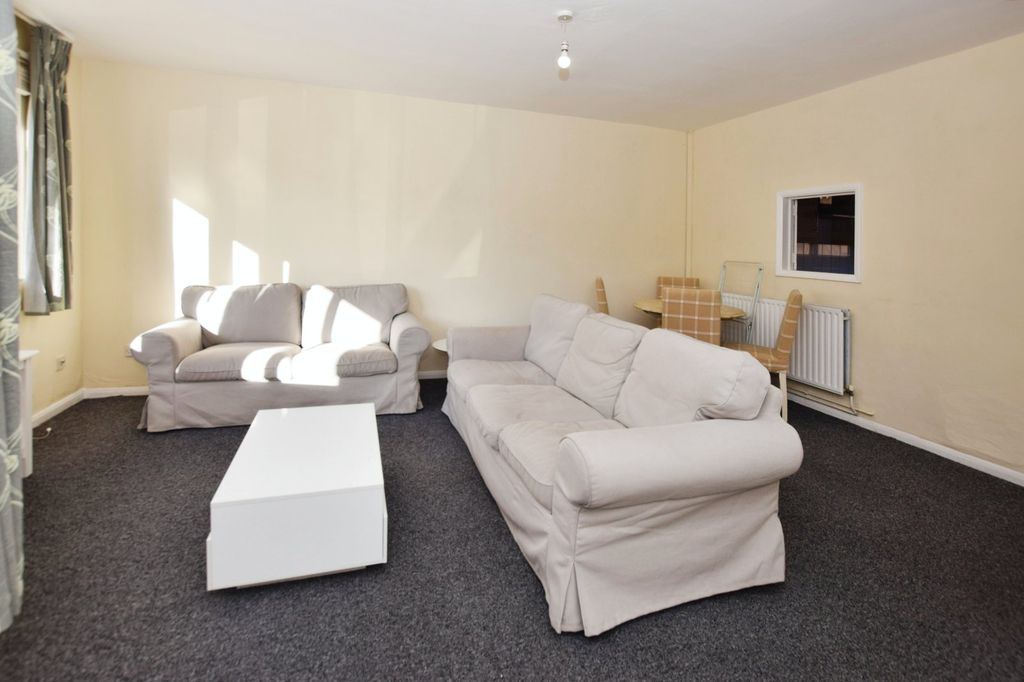 Property photo 2 of 16 Picture No. 26