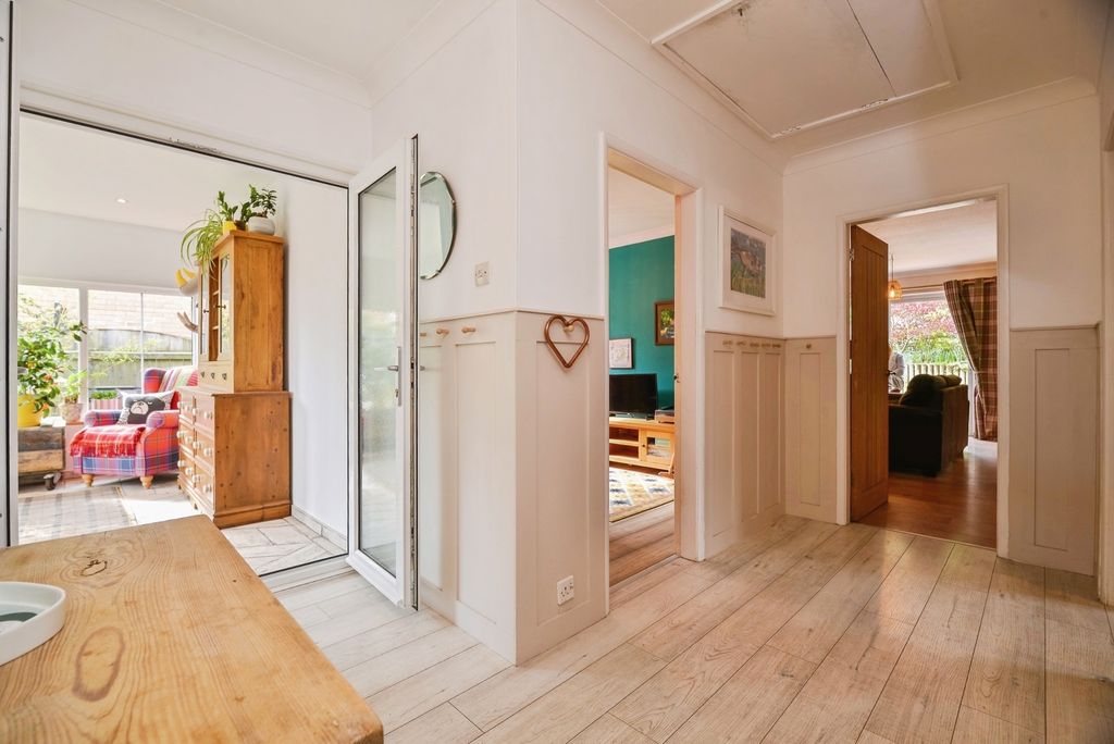 Property photo 3 of 19 Pbox-Img.Jpg