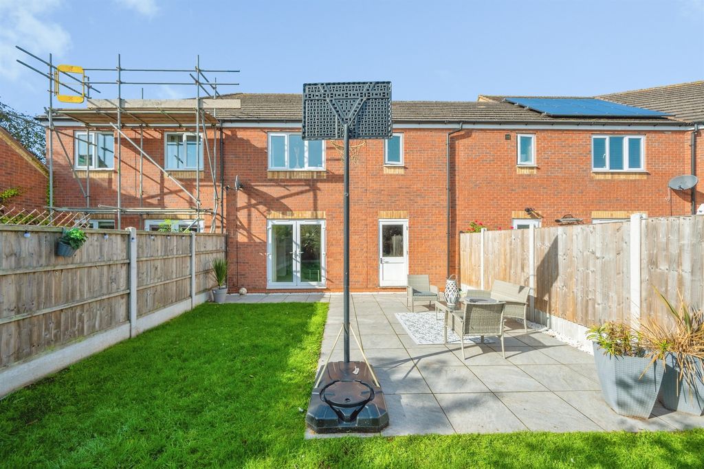 Property photo 3 of 19