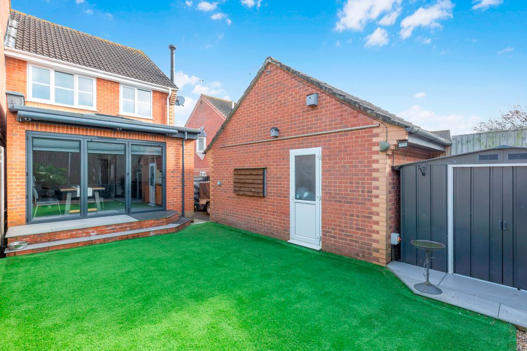 Property photo 2 of 16