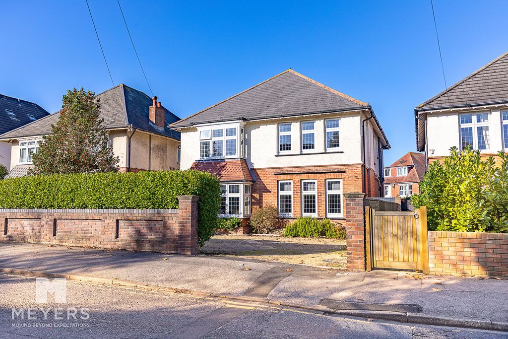 Property photo 1 of 21