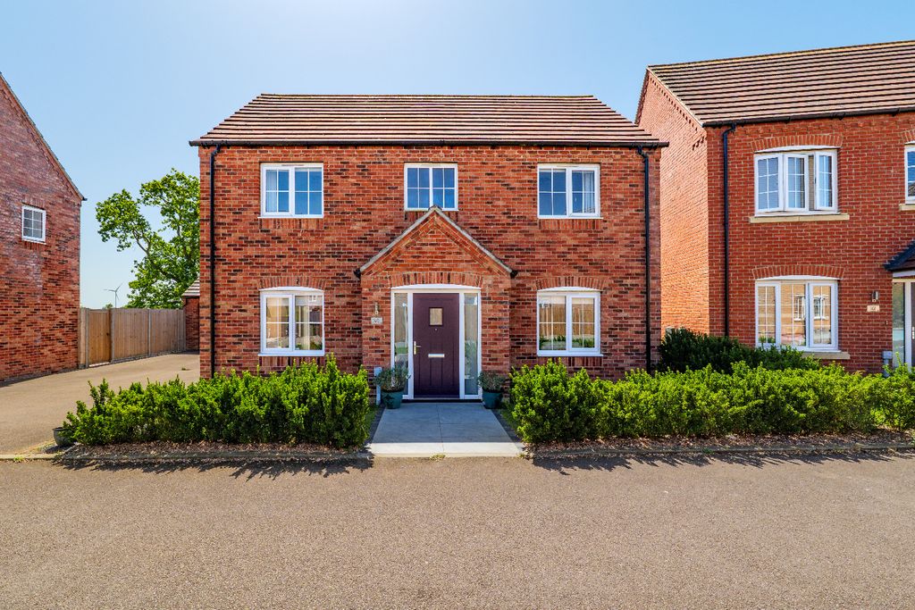 Property photo 1 of 26 4820741