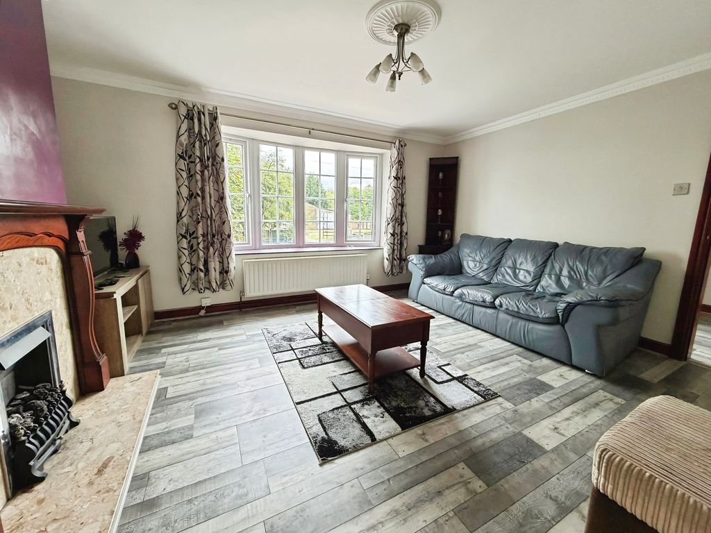 Property photo 3 of 24 610d95Ae-Img_1299