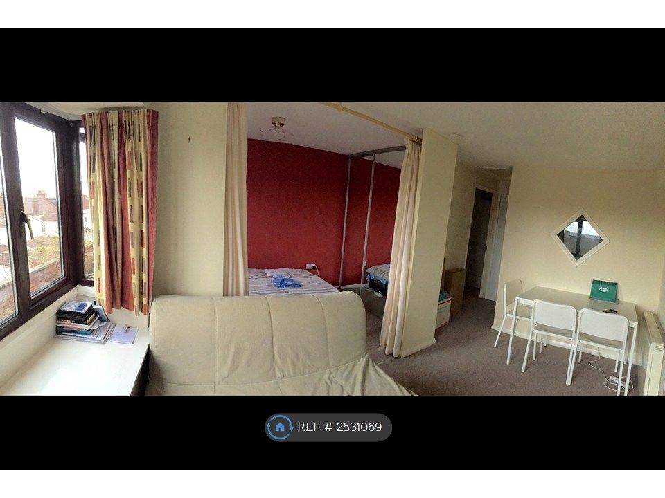 Property photo 3 of 9 Lounge With Bedroom In Background Behind Curtains
